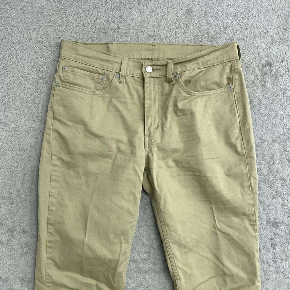 Levis excellent no